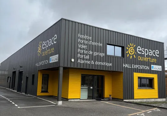 Locaux de Espace Ouverture vendeur et poseur de menuiseries sur Domloup, Châteaugiron, Rennes et le département d'Ille et Vilaine
